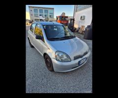 Toyota Yaris 1.0i 16V cat 5 porte