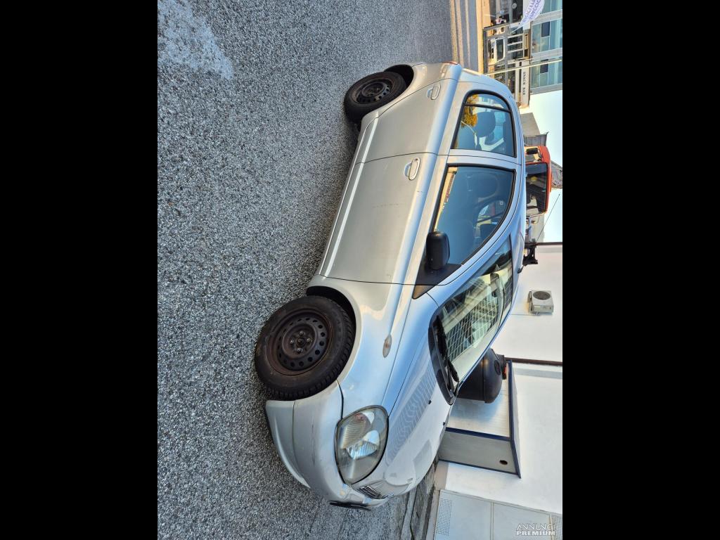 Toyota Yaris 1.0i 16V cat 5 porte - 5/21