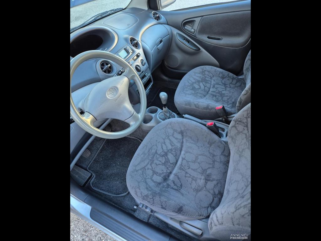 Toyota Yaris 1.0i 16V cat 5 porte - 11/21