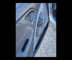 Toyota Yaris 1.0i 16V cat 5 porte - 12