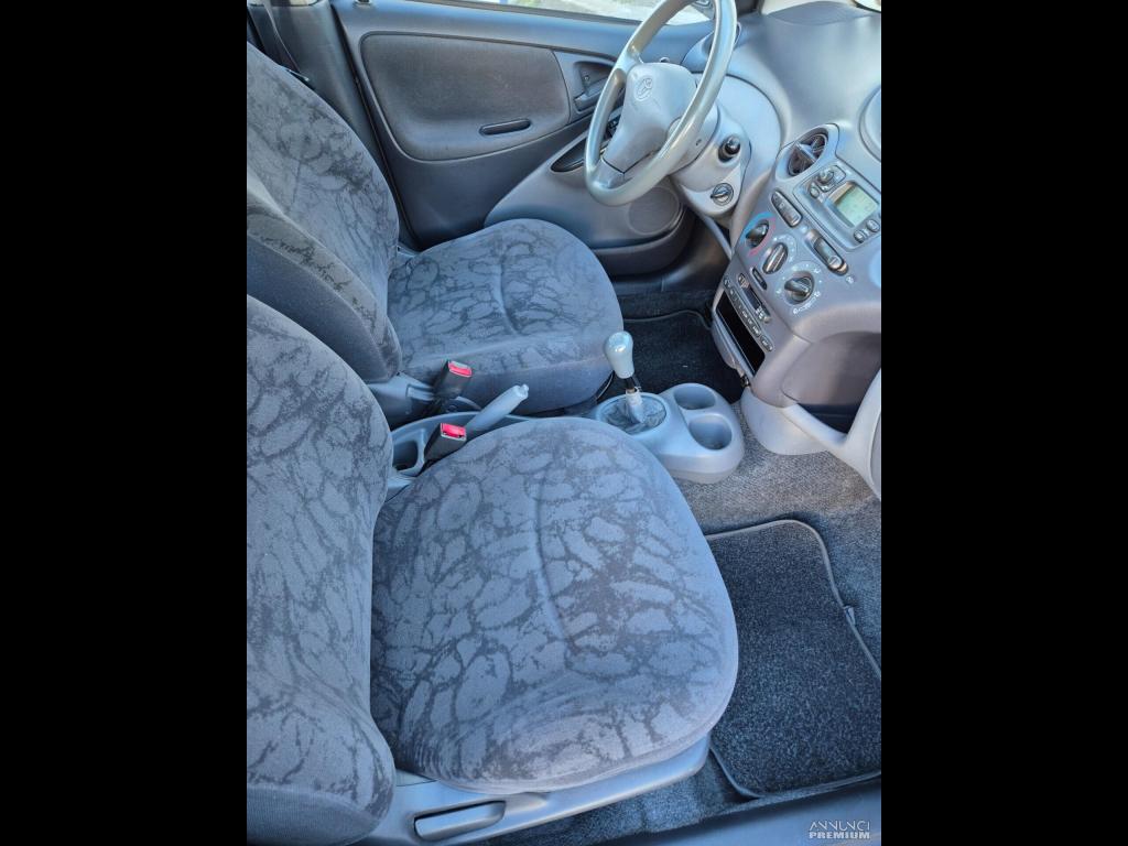 Toyota Yaris 1.0i 16V cat 5 porte - 20/21