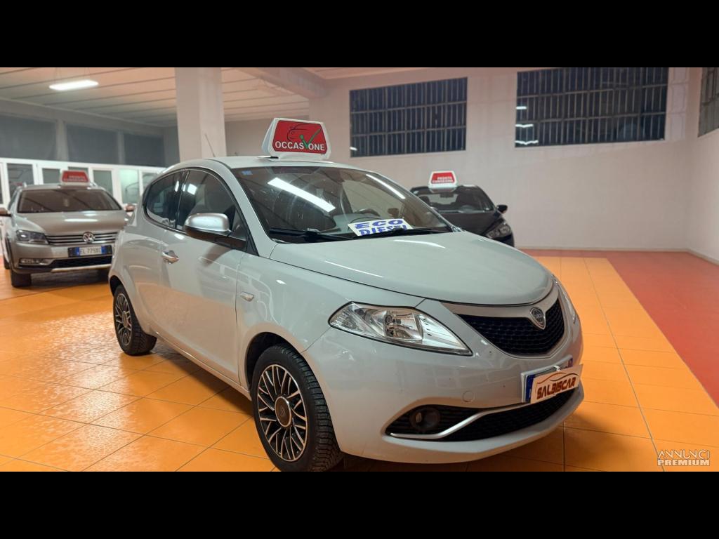Lancia Ypsilon 1.3 MJT 16V 95 CV 5 porte S&S Mya - 2/16
