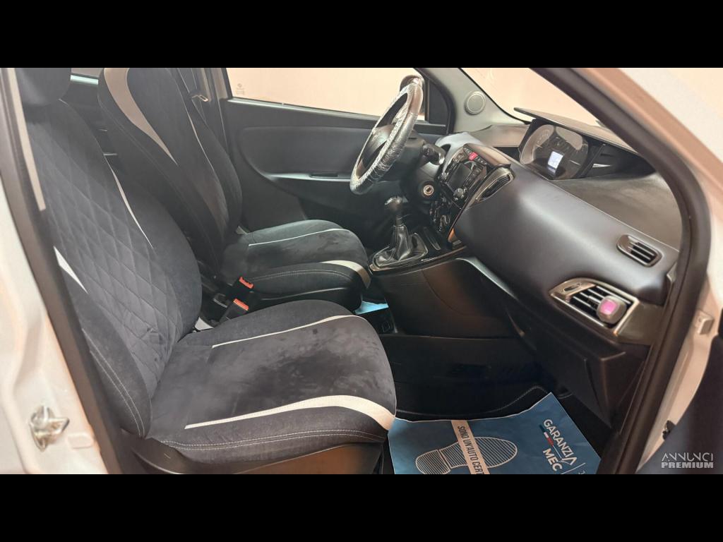 Lancia Ypsilon 1.3 MJT 16V 95 CV 5 porte S&S Mya - 9/16