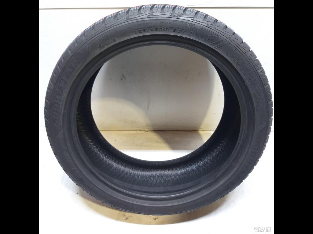 4 GOMME 225 45 19 GOODYEAR BR1141 - 8/8