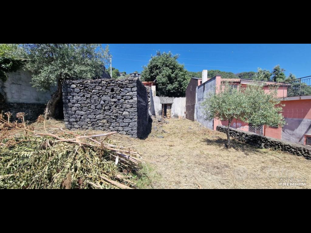 Ruderi con terreno a Presa-Piedimonte Etneo - 4/7