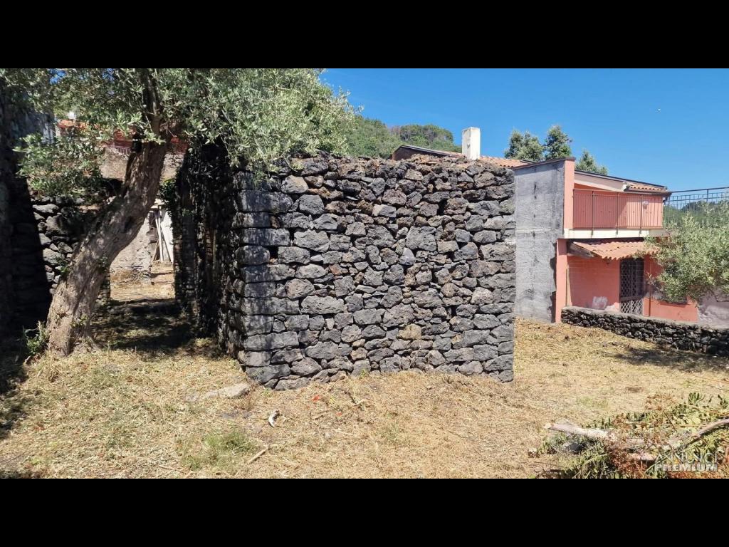 Ruderi con terreno a Presa-Piedimonte Etneo - 5/7