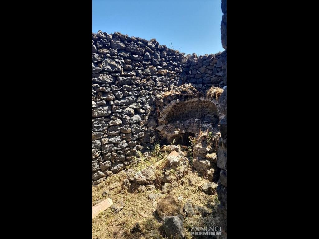 Ruderi con terreno a Presa-Piedimonte Etneo - 6/7