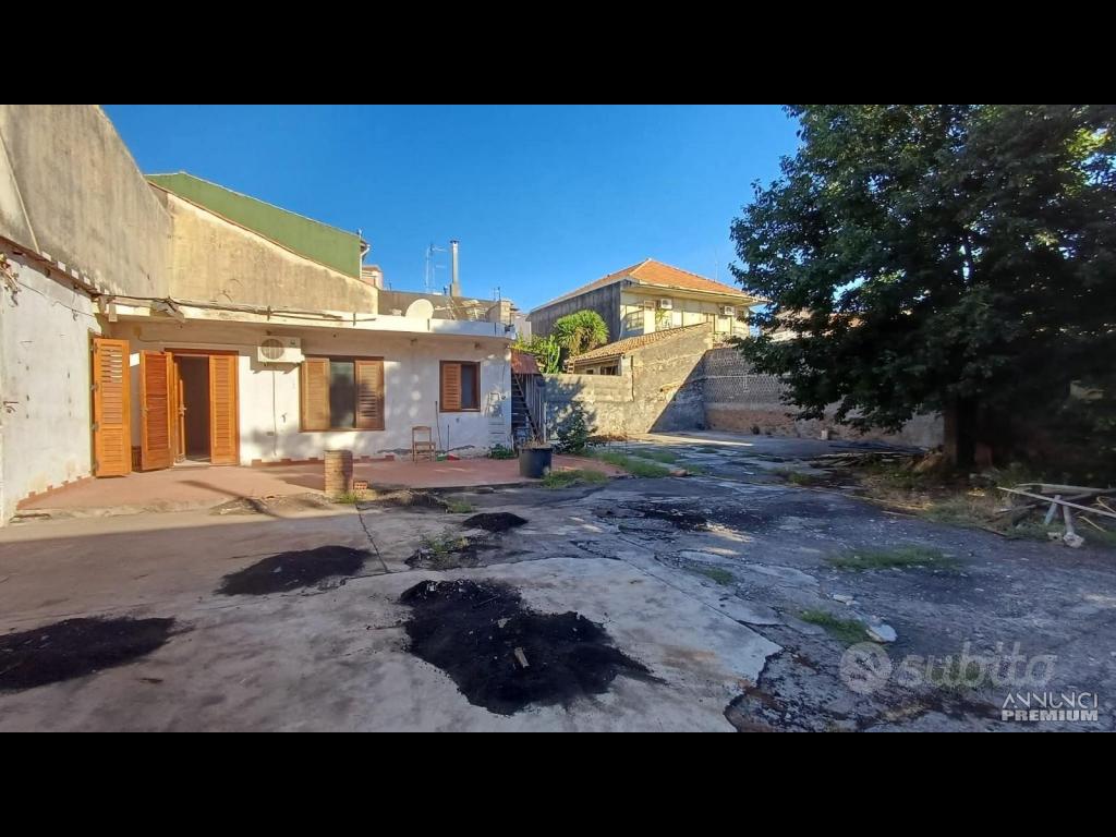 Casa singola con cortile e garage Piedimonte Etneo - 3/8
