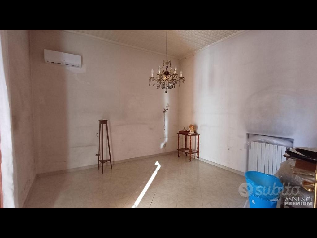 Casa singola con cortile e garage Piedimonte Etneo - 5/8