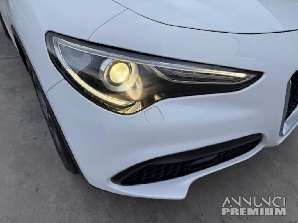 Alfa Romeo Stelvio 2.2 Turbodiesel 160 CV - 2/17