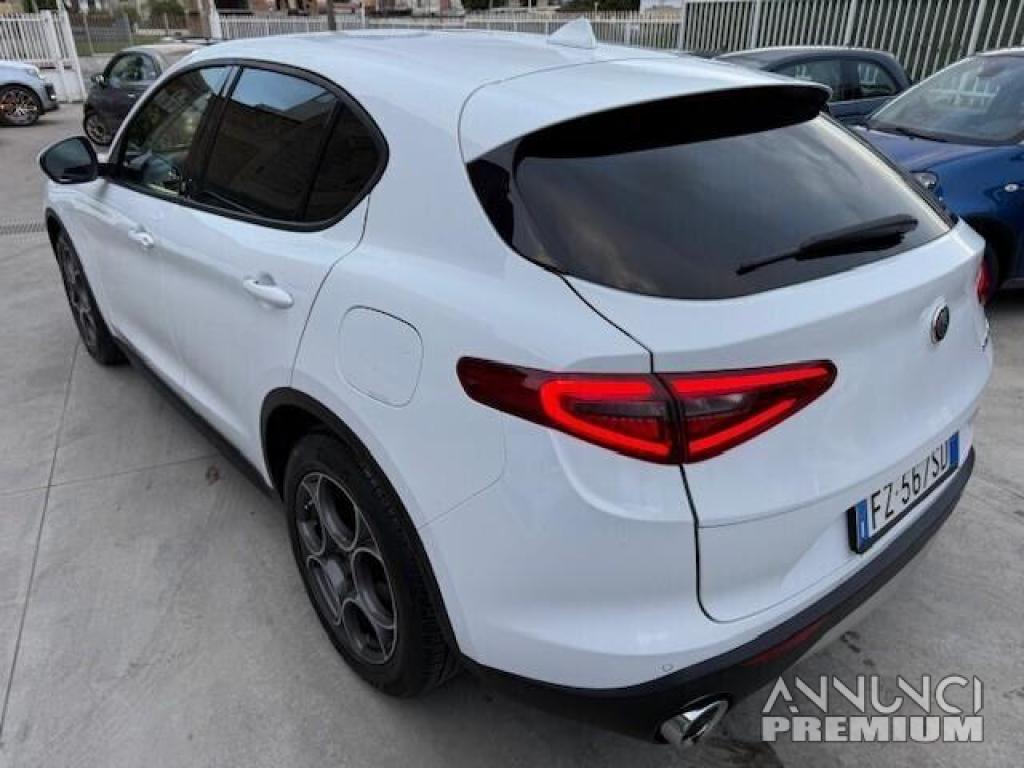Alfa Romeo Stelvio 2.2 Turbodiesel 160 CV - 4/17