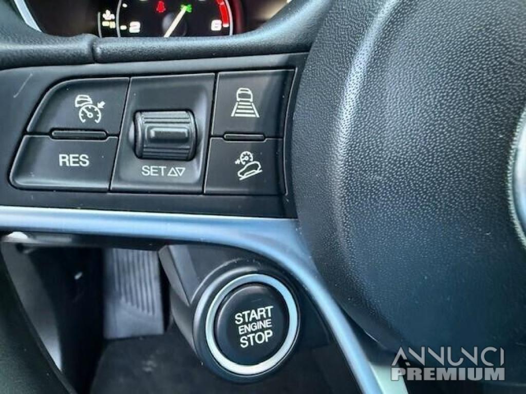 Alfa Romeo Stelvio 2.2 Turbodiesel 160 CV - 9/17