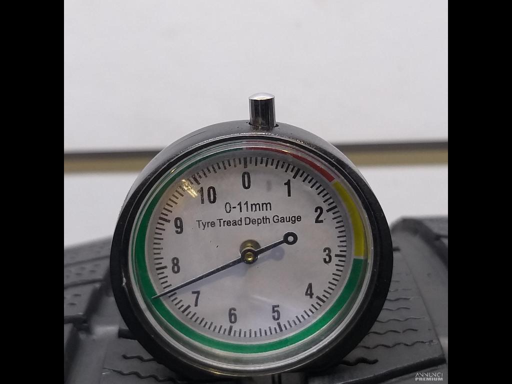 4 GOMME 255 35 20 TOYO BR1149 - 3/8