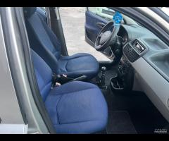 Fiat Punto 1.2i cat 5 porte ELX - 11