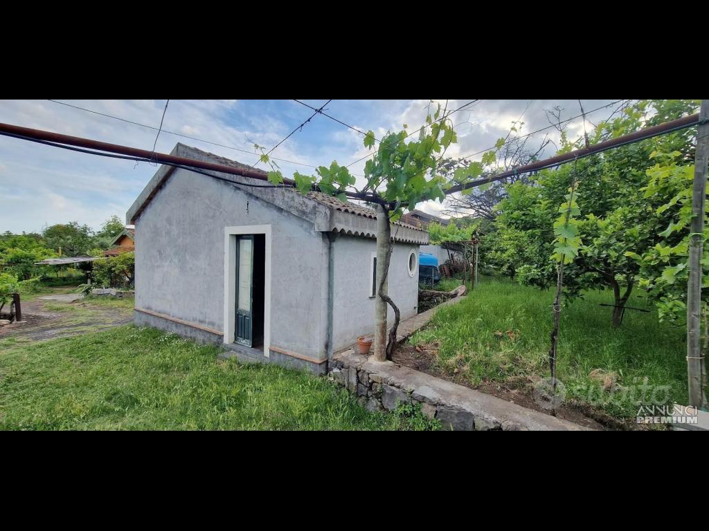 Casa di campagna con terreno a Santa Venerina - 3/12