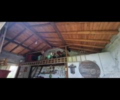 Casa di campagna con terreno a Santa Venerina