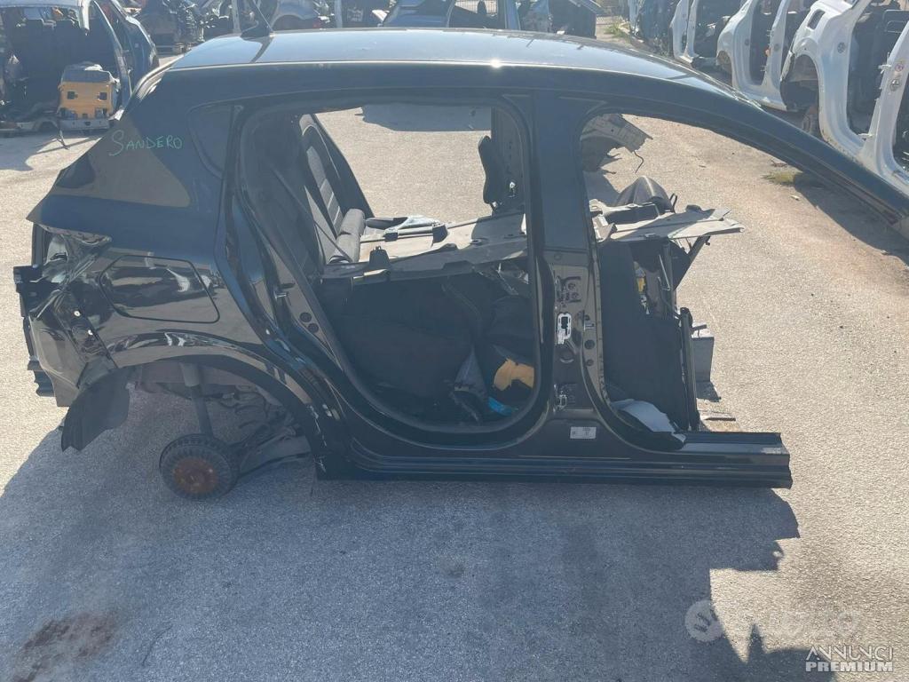 Ricambi dacia sandero scocca per tagliata. - 1/10