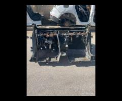 Ricambi dacia sandero scocca per tagliata. - 7