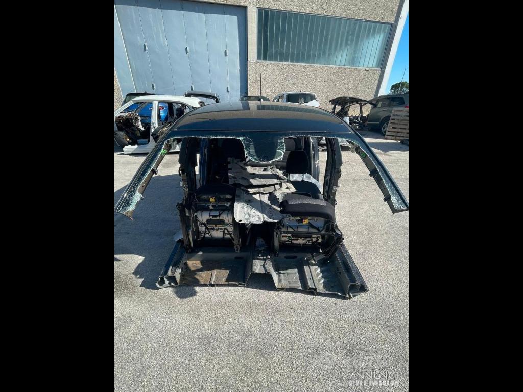 Ricambi dacia sandero scocca per tagliata. - 8/10