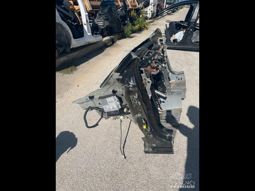 Ricambi dacia sandero scocca per tagliata. - 9/10