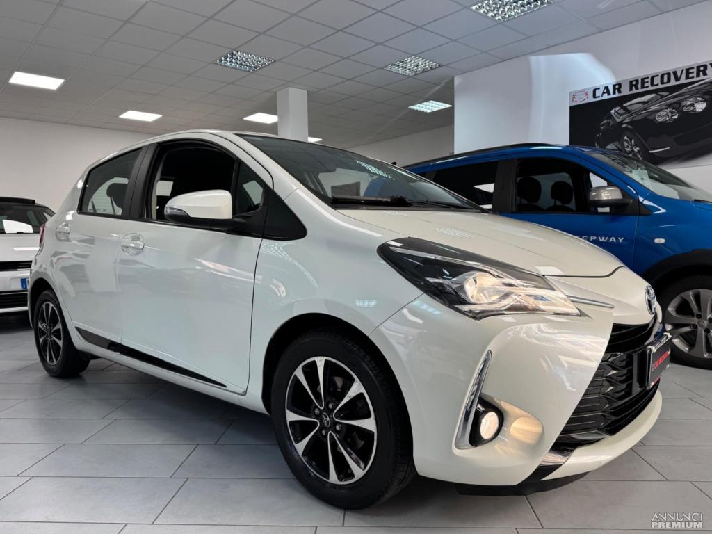 Toyota Yaris 1.0 5 porte Active - 2/30