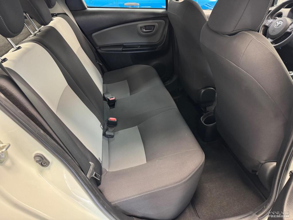 Toyota Yaris 1.0 5 porte Active - 13/30