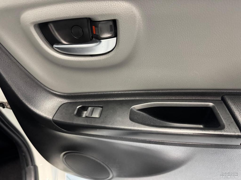 Toyota Yaris 1.0 5 porte Active - 14/30