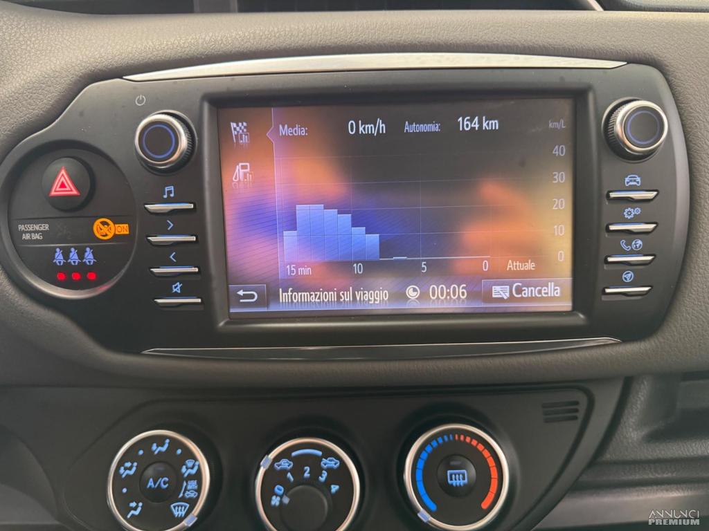 Toyota Yaris 1.0 5 porte Active - 21/30