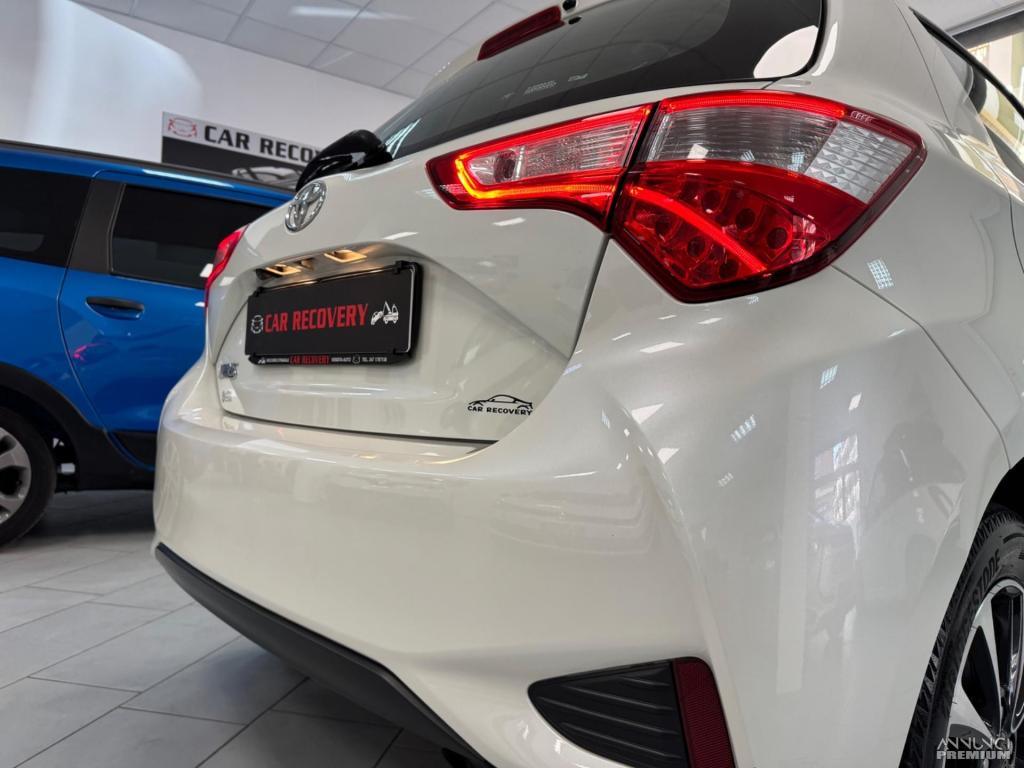 Toyota Yaris 1.0 5 porte Active - 28/30