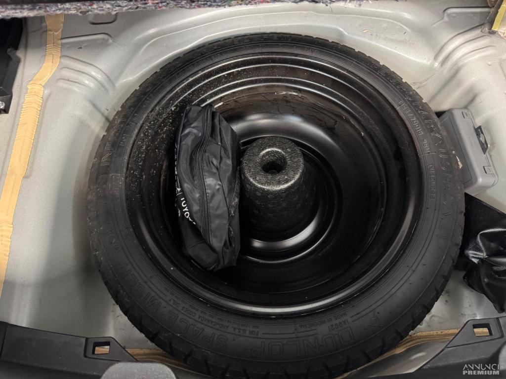 Toyota Yaris 1.0 5 porte Active - 30/30