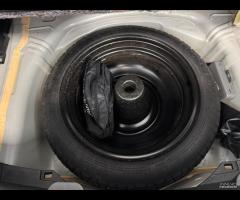 Toyota Yaris 1.0 5 porte Active - 30