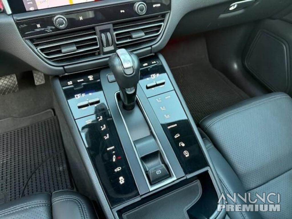 Porsche Macan 2.0 T 265CV - 21/24