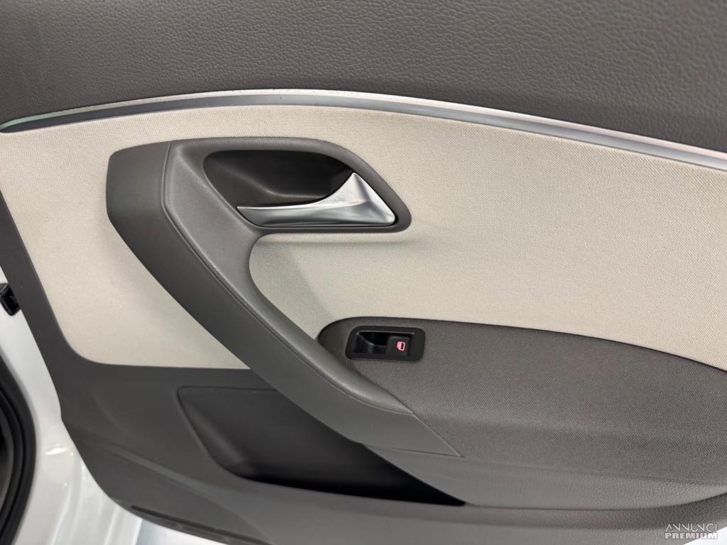 Volkswagen Polo 1.4 TDI 90 CV orig frech BlueMotio - 19/30