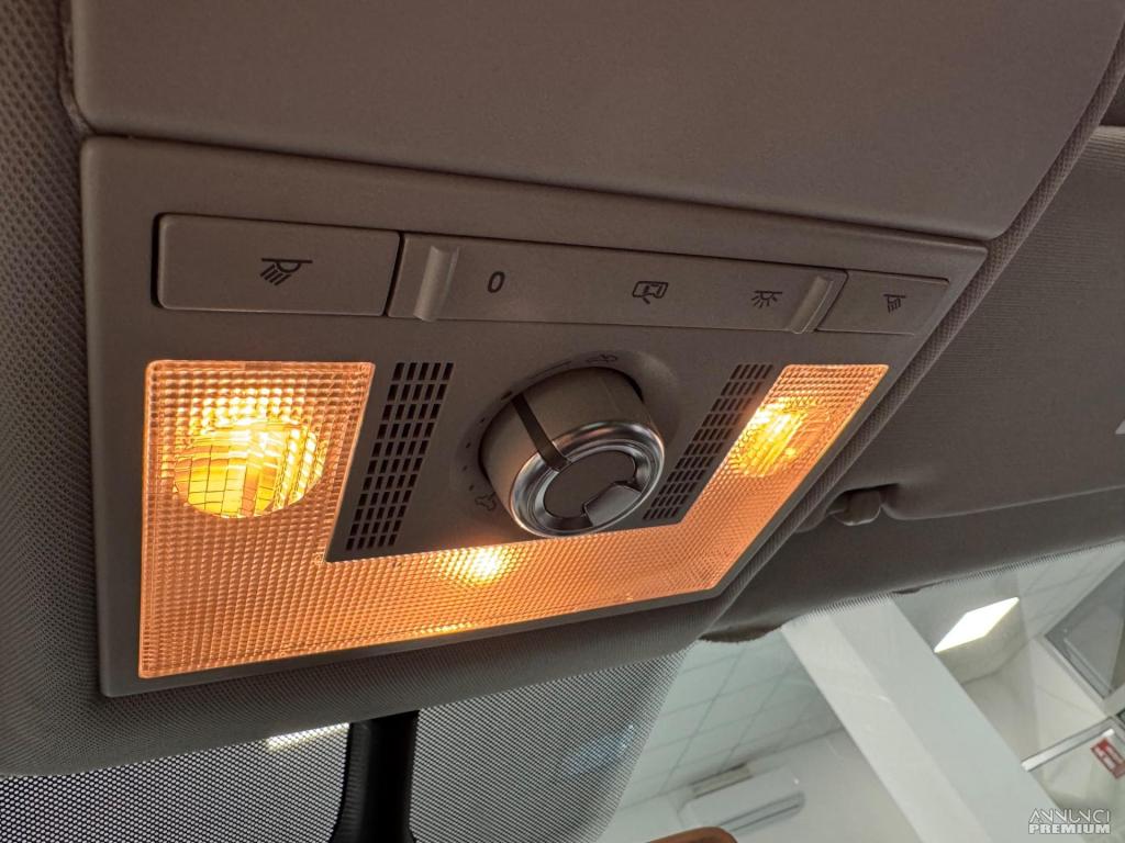 Volkswagen Polo 1.4 TDI 90 CV orig frech BlueMotio - 26/30