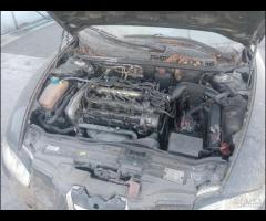alfa romeo GT 2007 1.9 td demolita per ricambi - 8