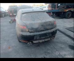 alfa romeo GT 2007 1.9 td demolita per ricambi - 11
