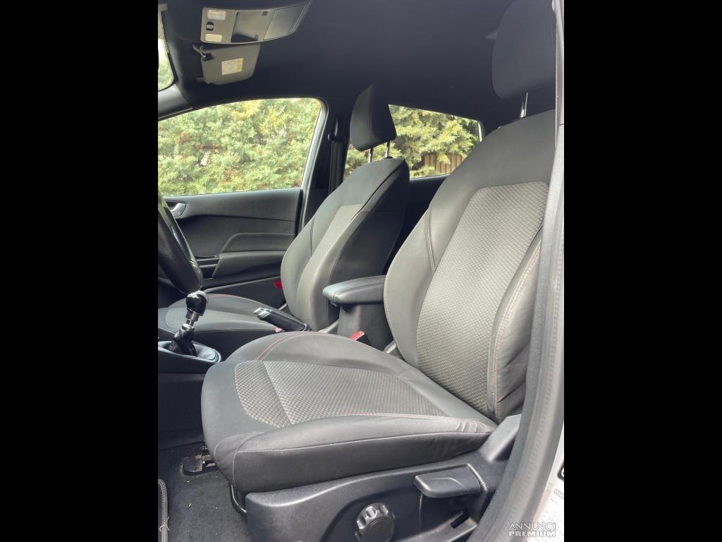 Ford Fiesta 1.5 TDCi 5 porte ST-Line - 16/20