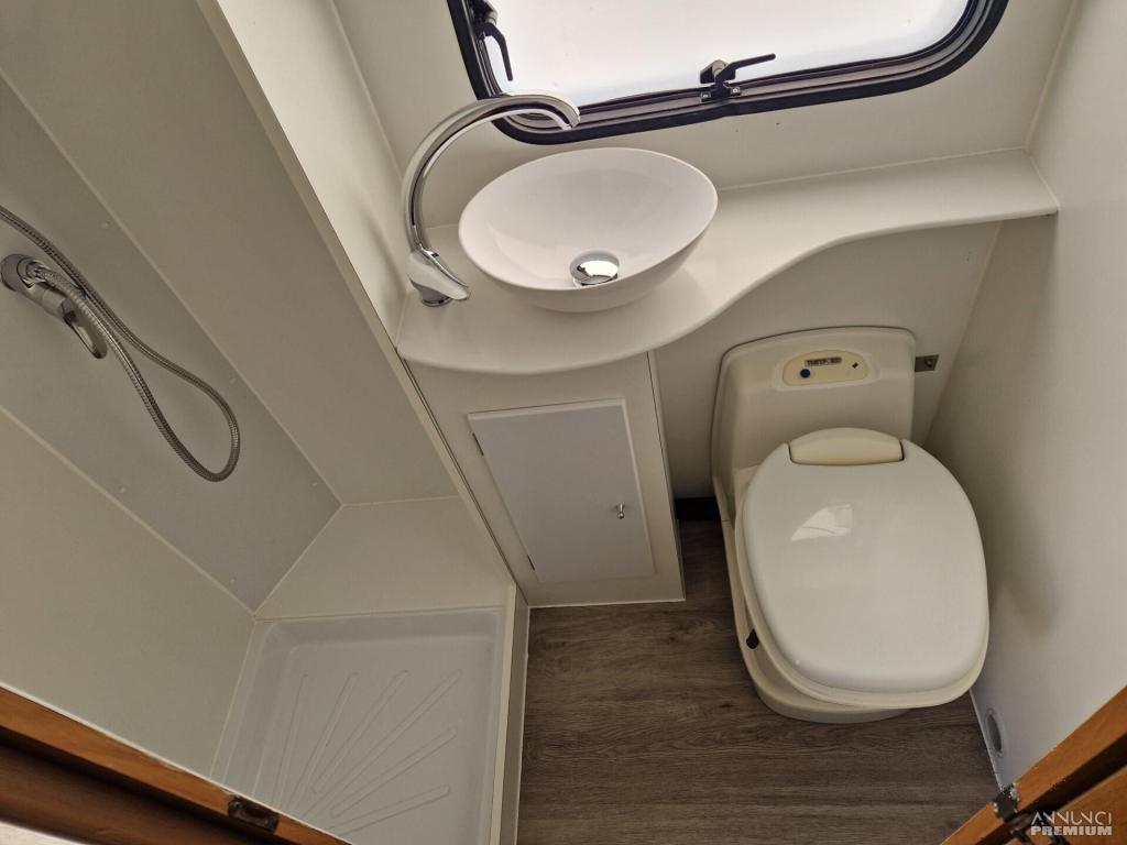 Ci International 7 posti viaggio - 18/25