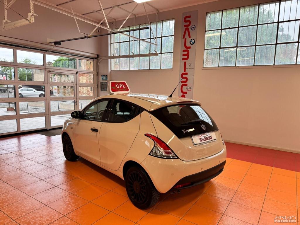 Lancia Ypsilon 1.2 69 CV 5 porte GPL Ecochic Gold - 4/20