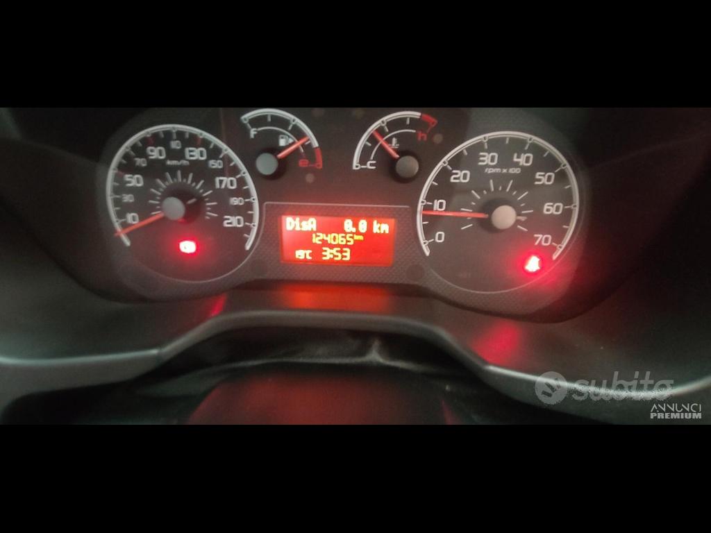 Fiat fiorino 1.3 Mjt Adventure - 14/14