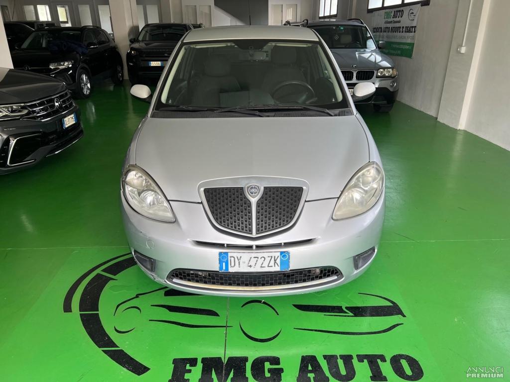 Lancia Ypsilon 1.4 Oro Ecochic GPL - 2/12