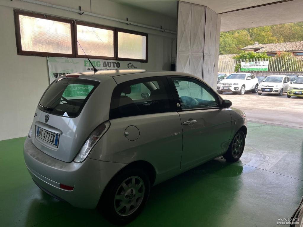 Lancia Ypsilon 1.4 Oro Ecochic GPL - 5/12