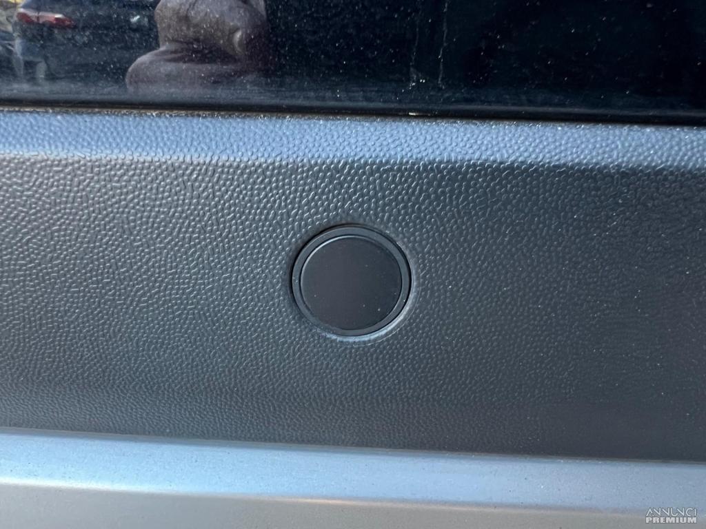 Volkswagen T-Cross 1.0 TSI 115 CV Life - 12/30