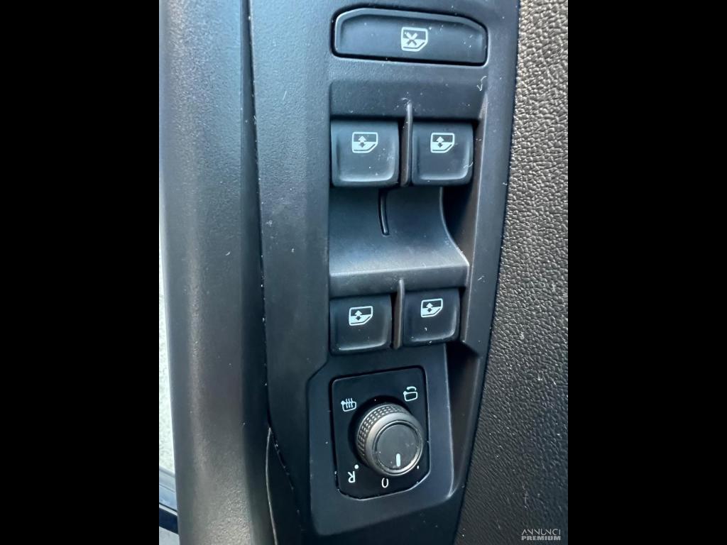 Volkswagen T-Cross 1.0 TSI 115 CV Life - 27/30