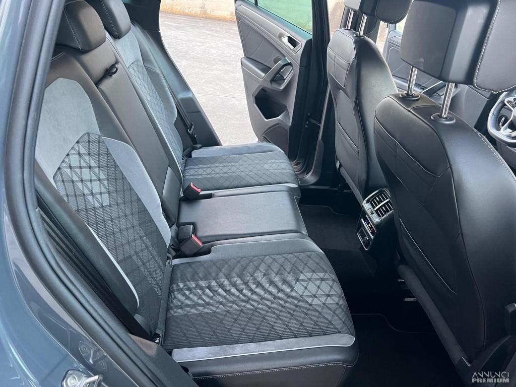 Volkswagen Tiguan 2.0 TDI 150 CV SCR DSG R-Line - 13/25