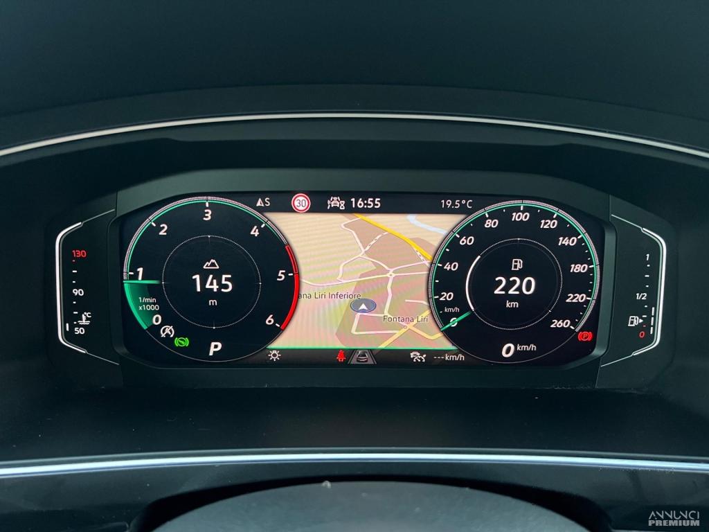 Volkswagen Tiguan 2.0 TDI 150 CV SCR DSG R-Line - 19/25