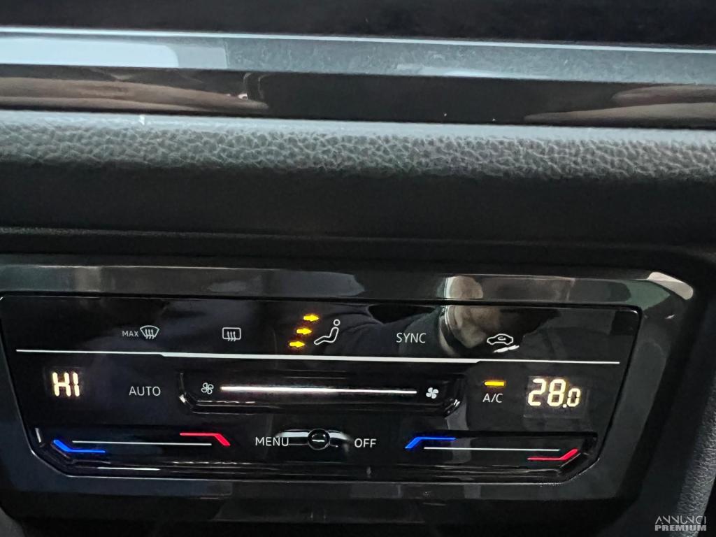 Volkswagen Tiguan 2.0 TDI 150 CV SCR DSG R-Line - 23/25