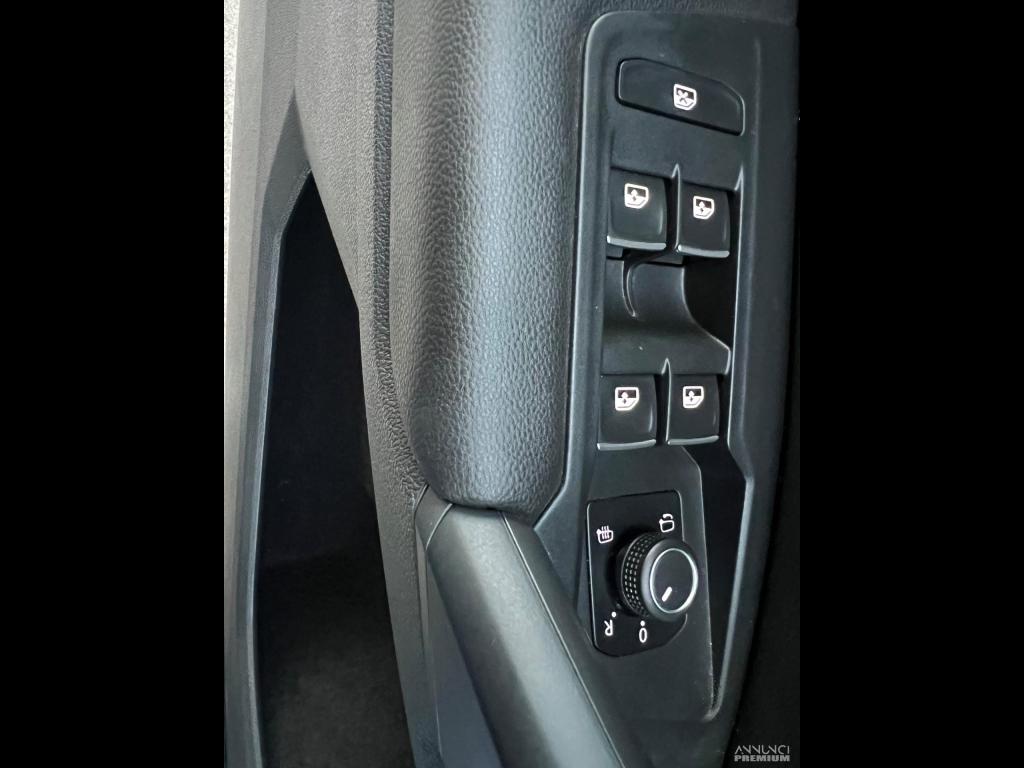 Volkswagen Tiguan 2.0 TDI 150 CV SCR DSG R-Line - 25/25