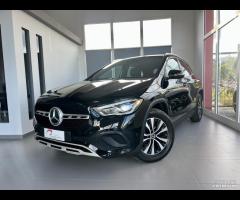 MERCEDES GLA 180d STYLE - 2021