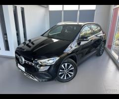 MERCEDES GLA 180d STYLE - 2021
